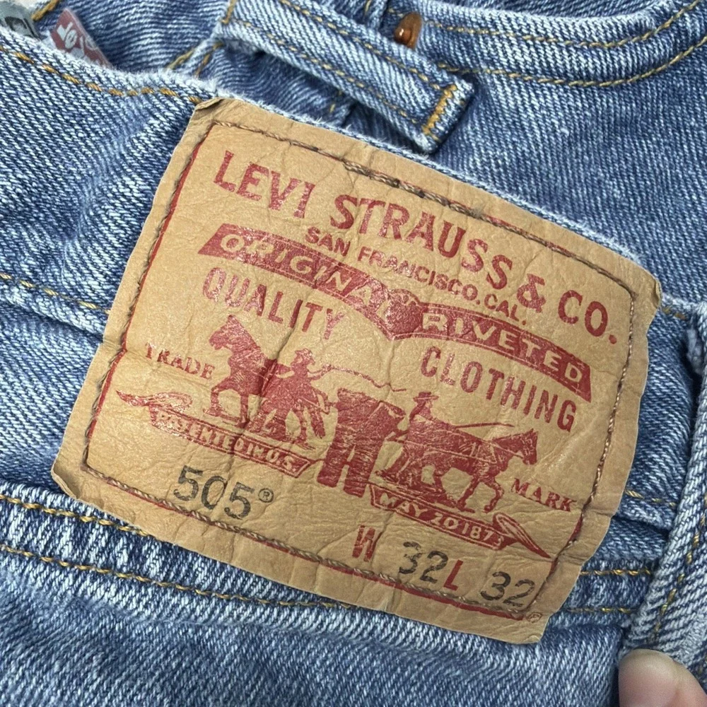 Vintage Levis 505 Jeans Mens 32x32 Blue Denim Regular Fit Straight Leg Y2K USA